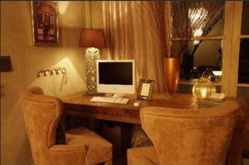Room thumbnail 7