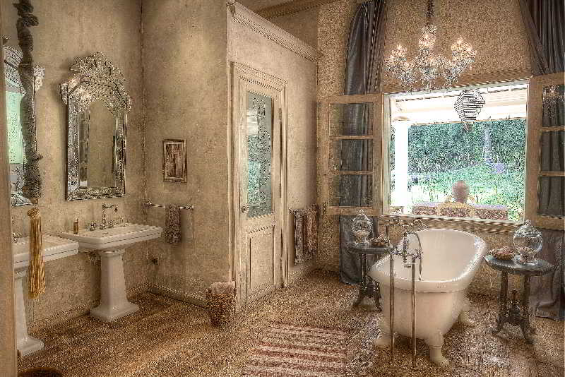 Room thumbnail 2