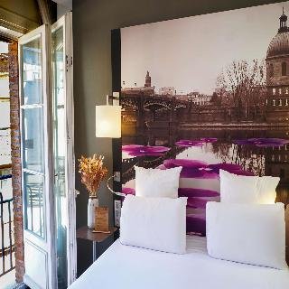 Room Room