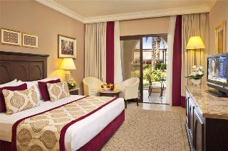Standard Room Queen Bed with Side Sea View