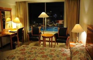 Room
 di The Kingsbury