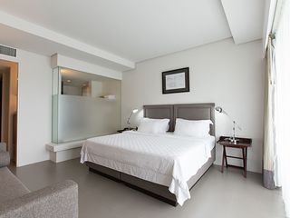 Room thumbnail 90
