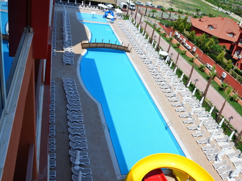 Pool
 di Club Side Coast