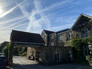 Tong Park Hotel