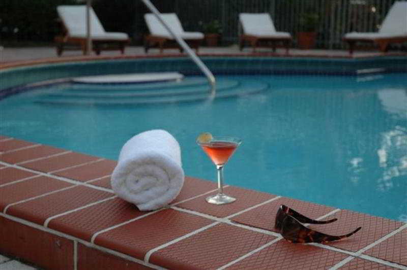 Pool
 di Carlton South Beach Hotel