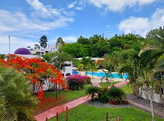 Hotel Green 9 & Beach Resort Same