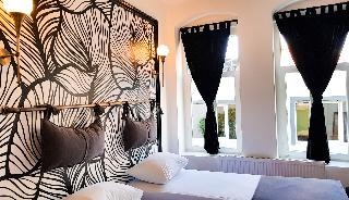 Casa Rosa Suites