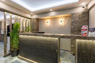 Ria Suites Hotel