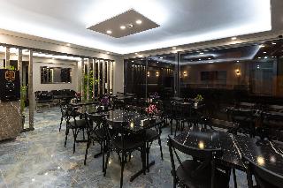 Ria Suites Hotel