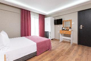 Ria Suites Hotel
