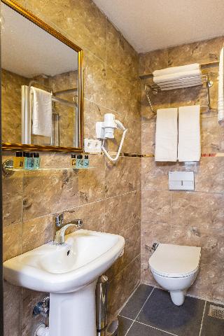 Ria Suites Hotel