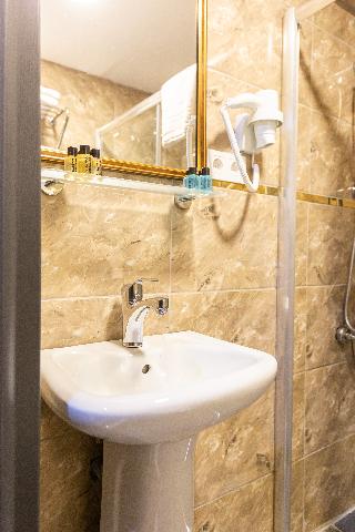 Ria Suites Hotel