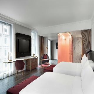 The Honeyrose Hotel, Montreal, A Tribute Portfolio