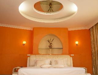 Room Room