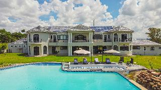 Villa Tasha Luxury Suites