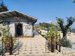 Aronia Bungalow