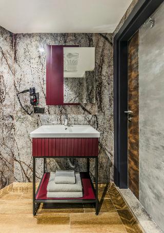Heaven Premium Airport Hotel