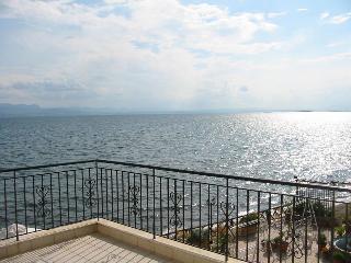 Artemis Hotel