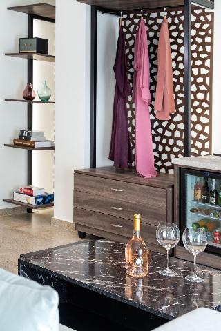 Athens Ivy Suites