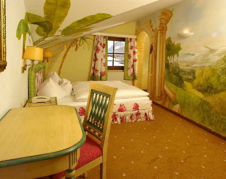 Room
 di Heitzmann Gmbh & CoKG