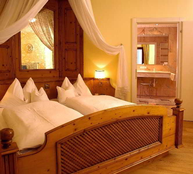 Room
 di Heitzmann Gmbh & CoKG