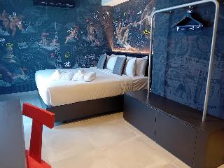 Room Room
