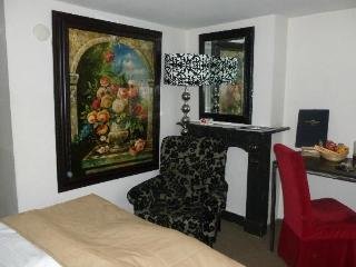 Room
 di D'Orangerie