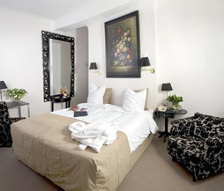 Room
 di D'Orangerie