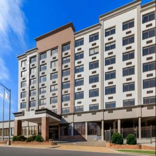 Holiday Inn Exprss & Sts Washington DC Noma by IHG