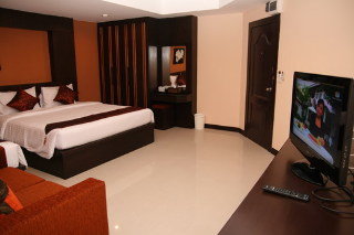 Room thumbnail 8
