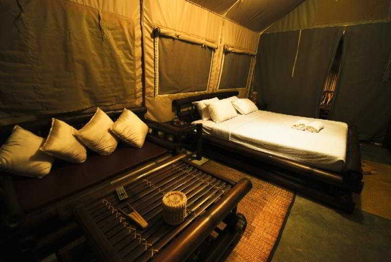 Room thumbnail 9