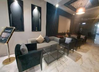 Cade Hotel