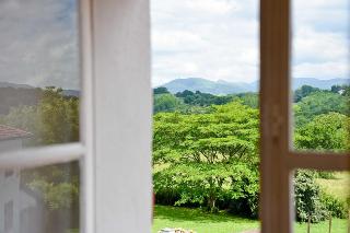 Logis Hotel Baratxartea