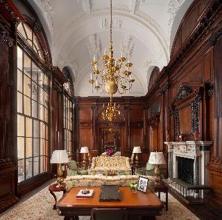 Raffles London at The OWO