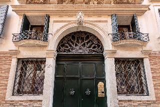 Palazzo Dei Fiori By Room Mate