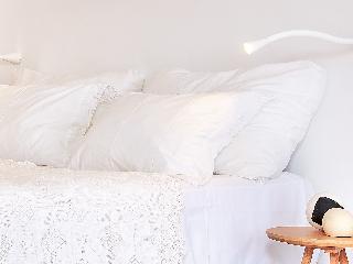Mykonos Lolita, A Resort to Live