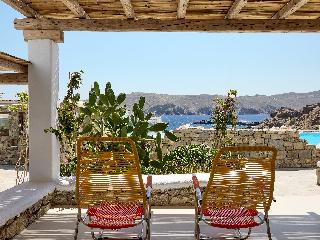 Mykonos Lolita, A Resort to Live