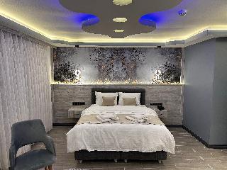 Blue Moonrise Hotel