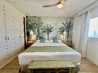 Room Room