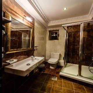Chateau Rond Boutique Hotel & Spa