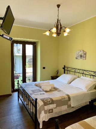 Room Room