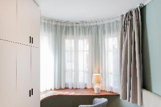 Room Room