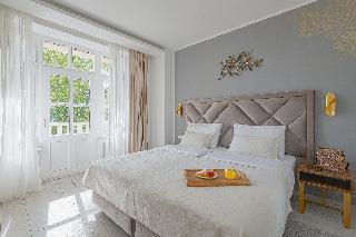 Room Room