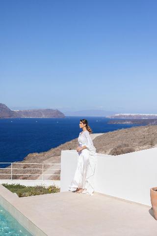 Omna Caldera Suites