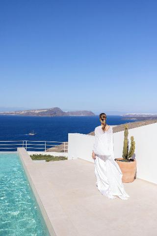 Omna Caldera Suites