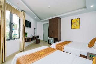 Deluxe Triple Room Mountain View
