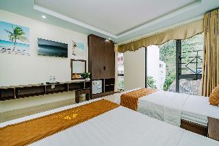 Deluxe Triple Room Mountain View