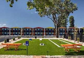 Americana Motor Hotel