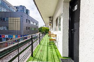 Downtown Victoria Studios