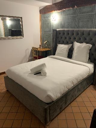 Room Room